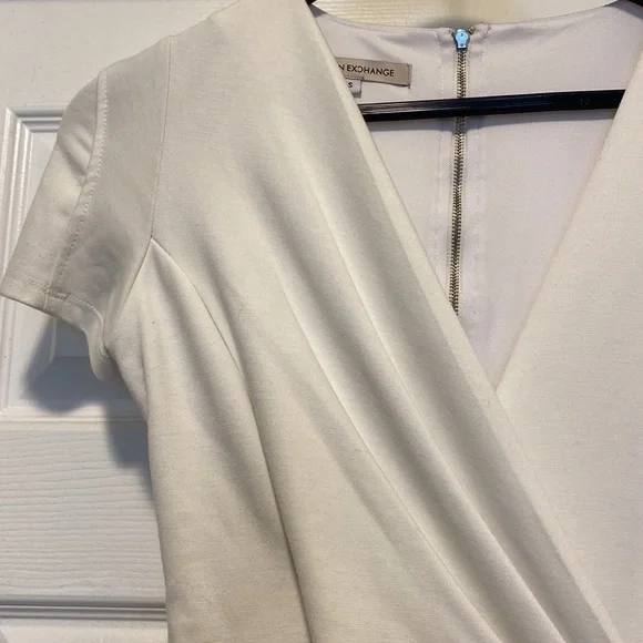 White mini dress - Picture 2 of 4